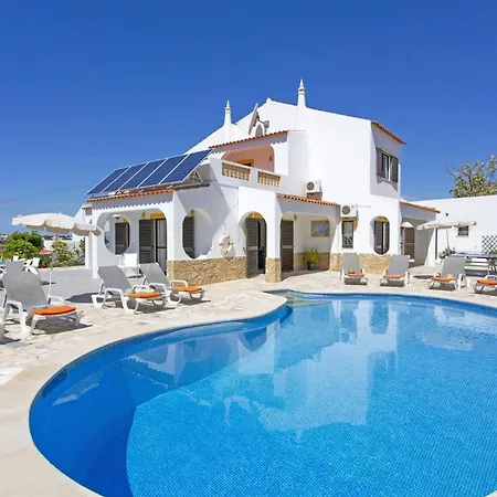 Villa Eira By *